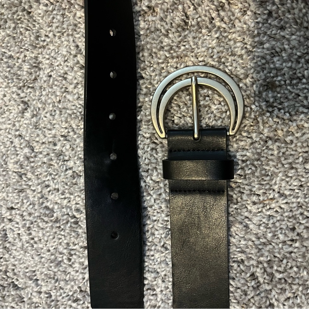 Lauren Conrad Synthetic Leather Black Belt with Silver Buckle‎ | Size 1X